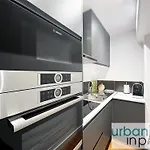 Urban Flat 168 - Spacious 1-bedroom In Париж