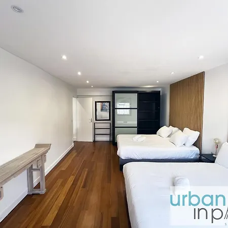 Urban Flat 168 - Spacious 1-bedroom In * Paris