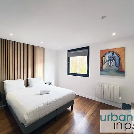 Urban Flat 168 - Spacious 1-bedroom In * Parijs