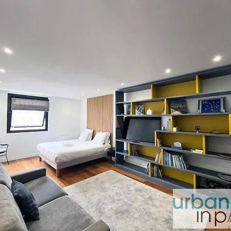 Apartment Urban Flat 168 - Spacious 1-bedroom In *