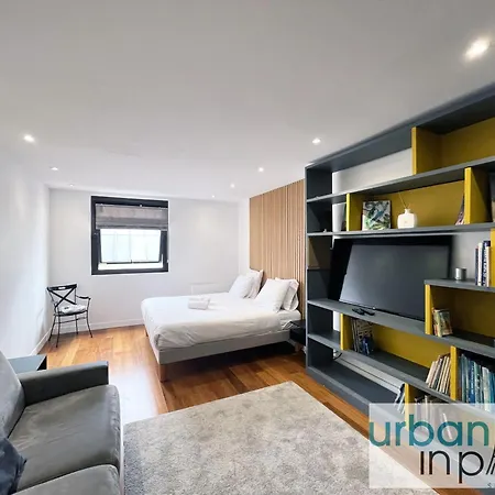 Urban Flat 168 - Spacious 1-bedroom In Appartement